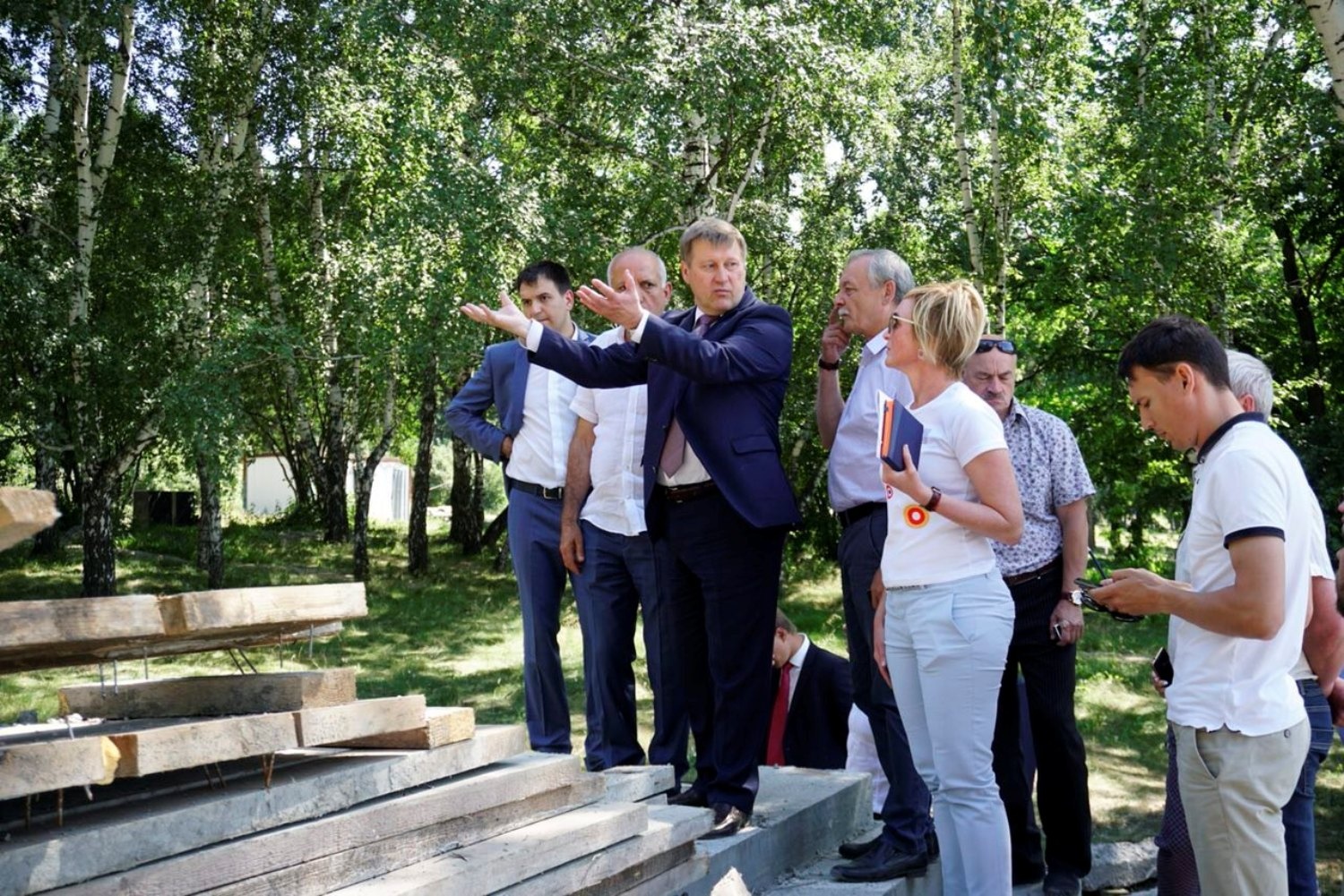 На набережной высадят новые деревья и кустарники На набережной высадят новые деревья и кустарники 
