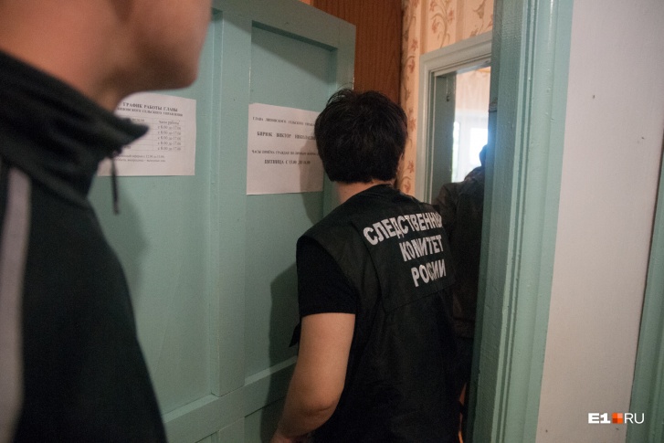 После ЧП силовики опрашивали жильцов дома После ЧП силовики опрашивали жильцов дома