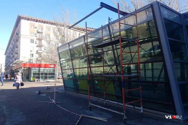 Летом прошлого года мэрия потребовала в суде признать постройки незаконными Летом прошлого года мэрия потребовала в суде признать постройки незаконными 