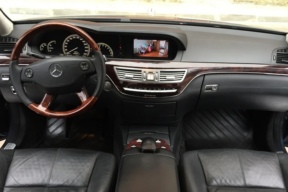 Салон Mercedes-Benz S-класса Салон Mercedes-Benz S-класса