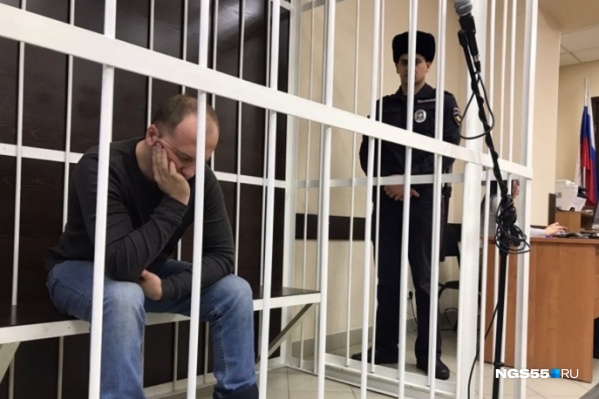 Сергей Казаков сейчас находится в СИЗО, а его сожительница — Алина Юмашева, продолжает жить с сыном Сергей Казаков сейчас находится в СИЗО, а его сожительница — Алина Юмашева, продолжает жить с сыном