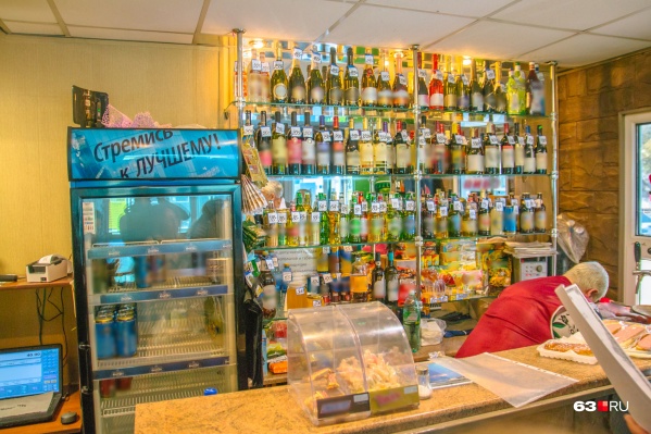 Не всегда на самарских прилавках можно встретить легальную пивную продукцию Не всегда на самарских прилавках можно встретить легальную пивную продукцию