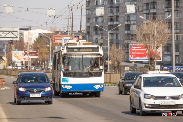 Оплачивать проезд картой можно будет и в городском транспорте, и на междугородних маршрутах Оплачивать проезд картой можно будет и в городском транспорте, и на междугородних маршрутах