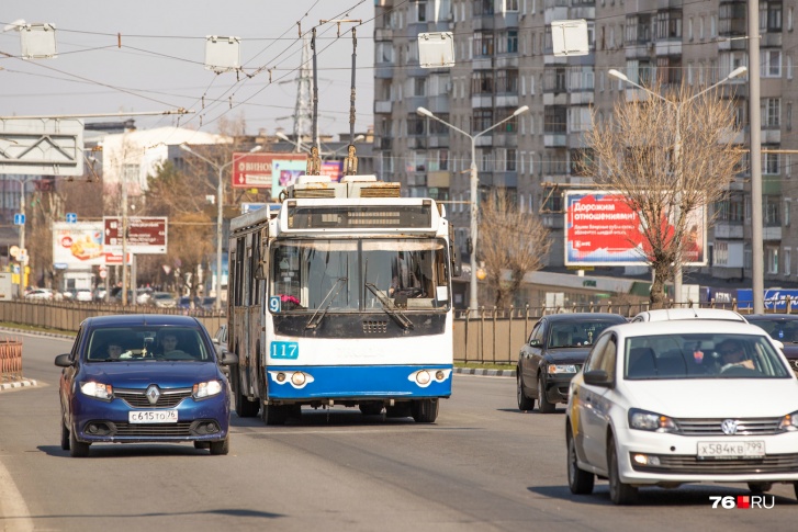 Оплачивать проезд картой можно будет и в городском транспорте, и на междугородних маршрутах Оплачивать проезд картой можно будет и в городском транспорте, и на междугородних маршрутах