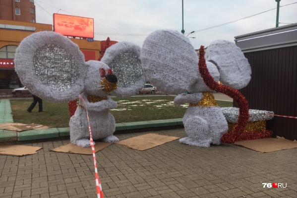 Несмотря на то, что самые яркие украшения города были подарены, из бюджета все равно ушло два миллиона Несмотря на то, что самые яркие украшения города были подарены, из бюджета все равно ушло два миллиона 