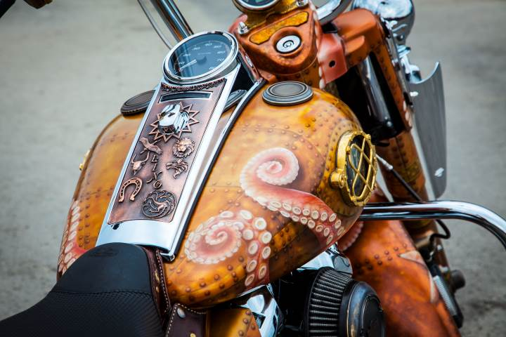 Мотоцикл превратили в произведение искусства, и он стал участником конкурса Harley-Davidson Мотоцикл превратили в произведение искусства, и он стал участником конкурса Harley-Davidson
