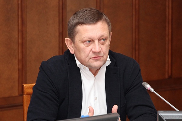 Александр Караськов возглавлял клинику Мешалкина с 1999 года Александр Караськов возглавлял клинику Мешалкина с 1999 года