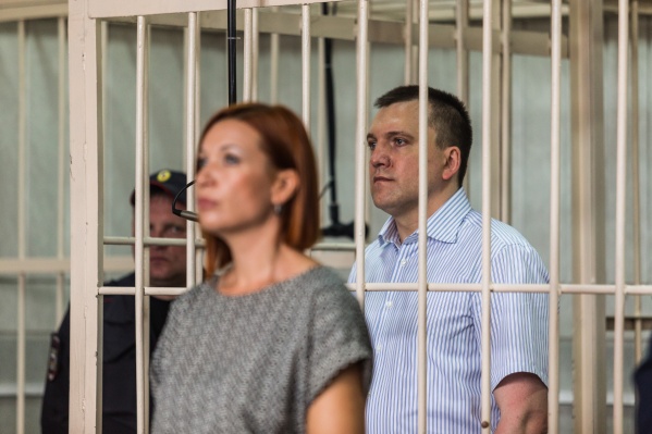 Ранее гособвинитель потребовал приговорить Анатолия Радченко к 25 годам колонии строгого режима Ранее гособвинитель потребовал приговорить Анатолия Радченко к 25 годам колонии строгого режима