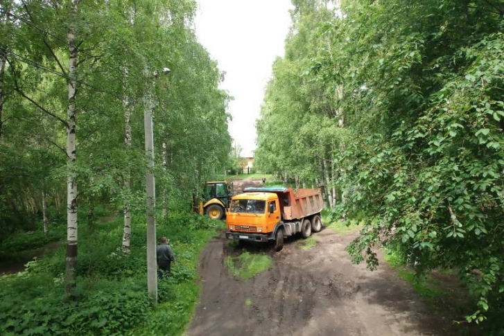 К 1 октября парк украсят фигуры Маши и Медведя, семерых зелёных гномов с трехметровой Белоснежкой, появятся тренажеры и детская площадка К 1 октября парк украсят фигуры Маши и Медведя, семерых зелёных гномов с трехметровой Белоснежкой, появятся тренажеры и детская площадка