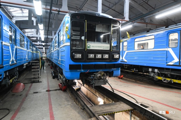 Два состава модернизировали на вагоноремонтном заводе в Санкт-Петербурге Два состава модернизировали на вагоноремонтном заводе в Санкт-Петербурге