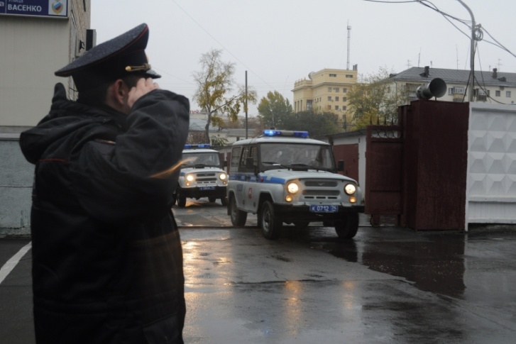 После ЧП на полигоне полицейского сразу же уволили и провели у него дома обыски После ЧП на полигоне полицейского сразу же уволили и провели у него дома обыски