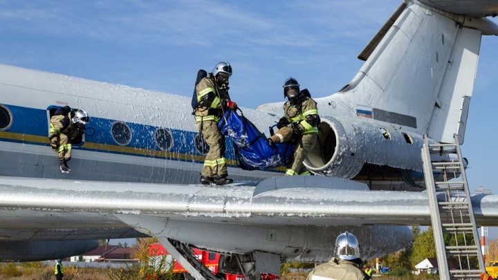 «Достали из самолета погибших»: в Курумоче прошли крупные спасательные учения