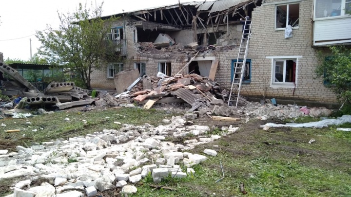 Семьям погибших во время взрыва бытового газа в Каменском районе выплатят по миллиону рублей