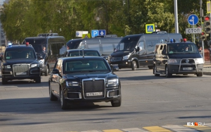 Президент приехал из «Екатеринбург-Экспо» в УрФУ Президент приехал из «Екатеринбург-Экспо» в УрФУ