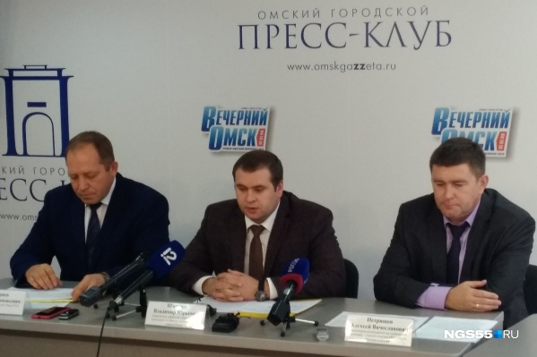 «Нам достаточно трёх часов, чтобы включить горячую воду», — объяснил замглавы департамента городского хозяйства. Но прежде нужно договориться с поставщиком газа «Нам достаточно трёх часов, чтобы включить горячую воду», — объяснил замглавы департамента городского хозяйства. Но прежде нужно договориться с поставщиком газа