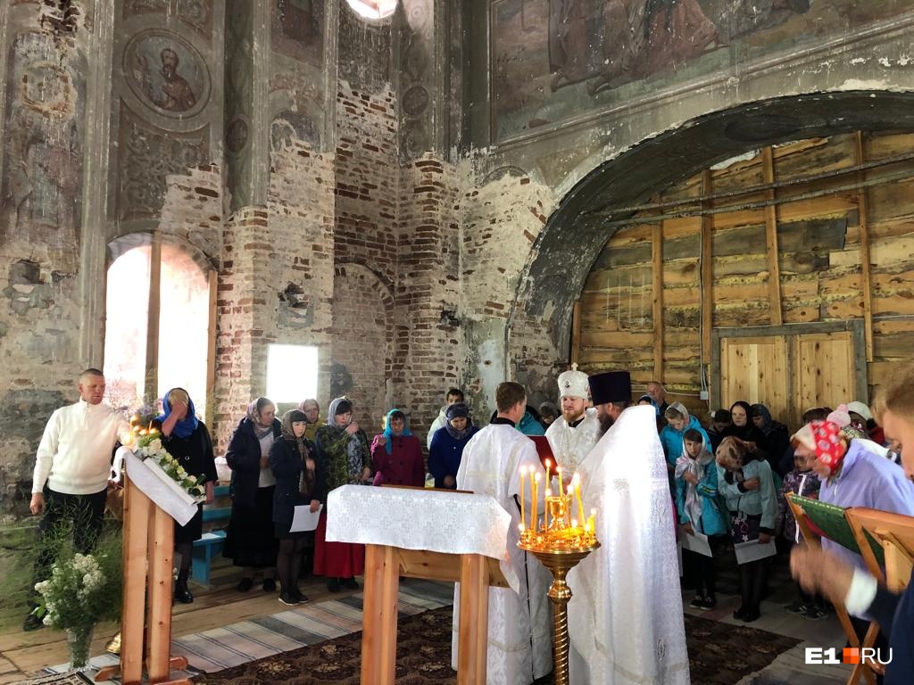 Жители села на Урале начали отстраивать разрушенную церковь XIX века. Без  проекта, сметы и инвестора | 17.06.2019 | Екатеринбург - БезФормата