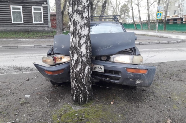 Авария случилась на перекрёстке Авария случилась на перекрёстке