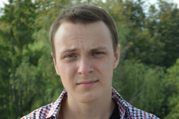 Михаил совсем недавно женился Михаил совсем недавно женился