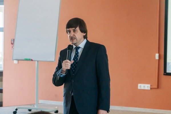 На должности заместителя главы Тюмени Максим Афанасьев работает с 2014 года. Сейчас его называют одним из самых вероятных кандидатов на кресло мэра Тобольска На должности заместителя главы Тюмени Максим Афанасьев работает с 2014 года. Сейчас его называют одним из самых вероятных кандидатов на кресло мэра Тобольска