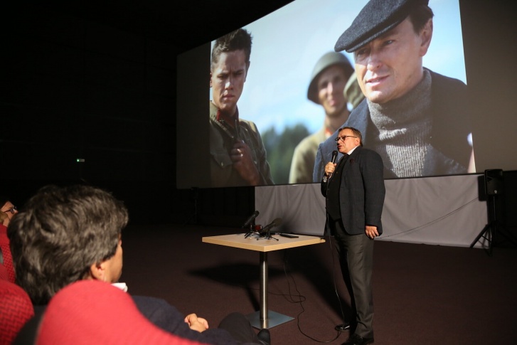 Игорь Угольников покажет трейлер и фрагменты картин, расскажет об истории их создания Игорь Угольников покажет трейлер и фрагменты картин, расскажет об истории их создания