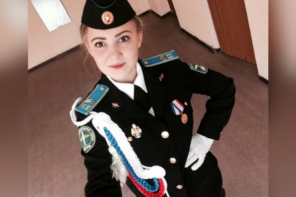 Лейла, — пояснила нам замдиректора, — скромная девушка. Лейла, — пояснила нам замдиректора, — скромная девушка.