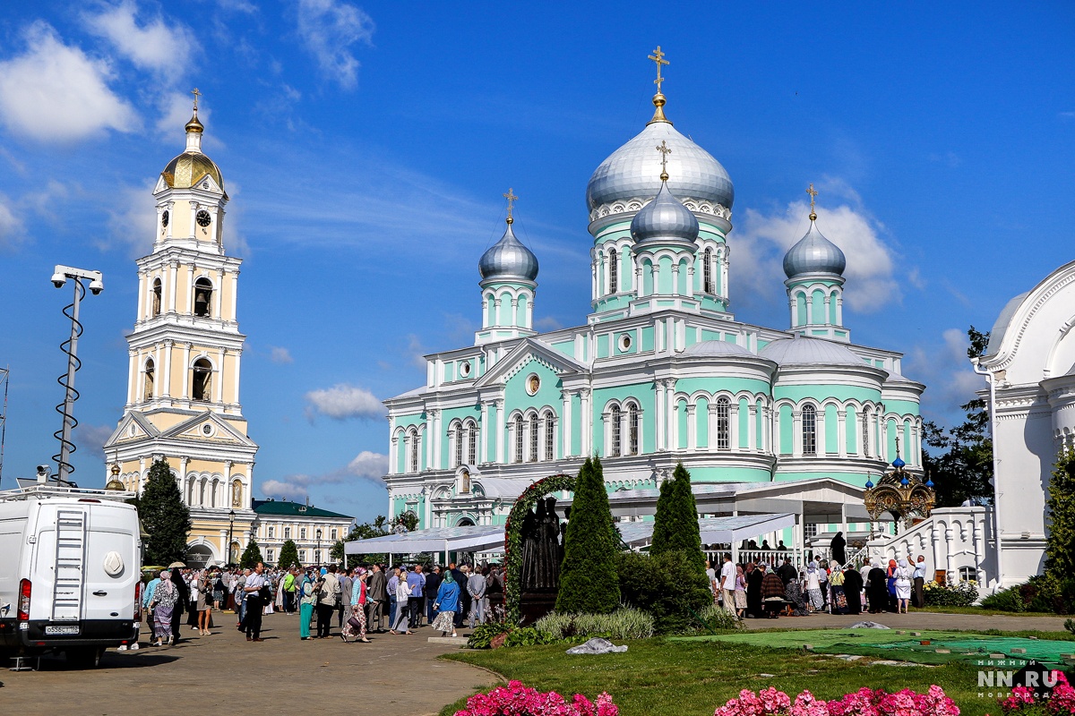 Дивеево нижегородская. Дивеево. Серафимо-Дивеевский монастырь в Нижегородской области 19 век. Дивеево-Нижний Новгород. Арзамас 2 -монастырь Дивеево.