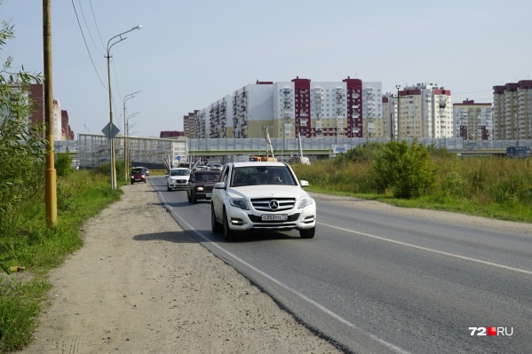 Помимо развязок и обходов, которые уже проектируются, планируют пробивать улицу Монтажников и делать новое полукольцо за объездной Помимо развязок и обходов, которые уже проектируются, планируют пробивать улицу Монтажников и делать новое полукольцо за объездной