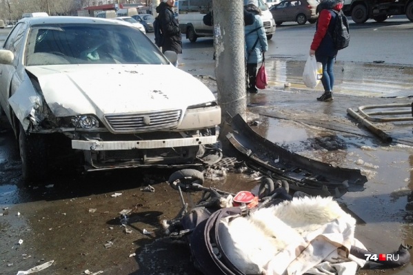 По счастливой случайности, ребёнок в этом ДТП не пострадал По счастливой случайности, ребёнок в этом ДТП не пострадал