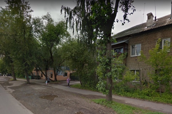 Дом 98 по Карпинского в числе тех, что лишатся части территории Дом 98 по Карпинского в числе тех, что лишатся части территории