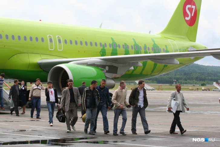 Пассажиры смогли вылететь в Баку только после повторного досмотра