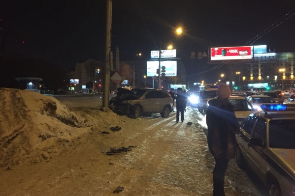 Авария случилась во время праздничного салюта Авария случилась во время праздничного салюта