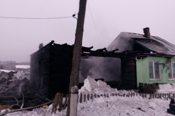 Половина дома полностью сгорела Половина дома полностью сгорела