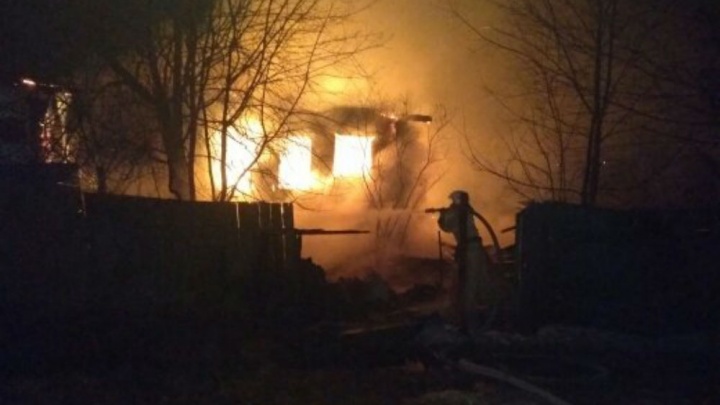 В Ярославской области в крупном пожаре сгорела семья