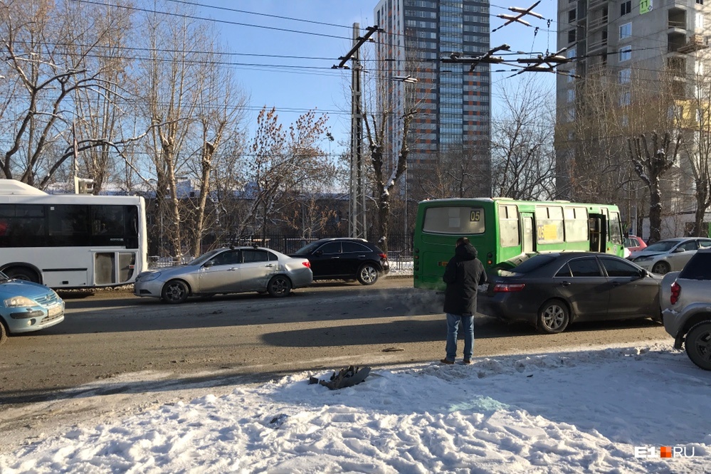 Новости е1 в екатеринбурге. Авария у дирижабля Екатеринбург.