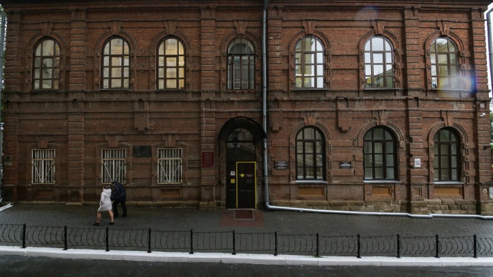Мэрию Челябинска обязали отремонтировать особняк, в котором работал художник Русаков