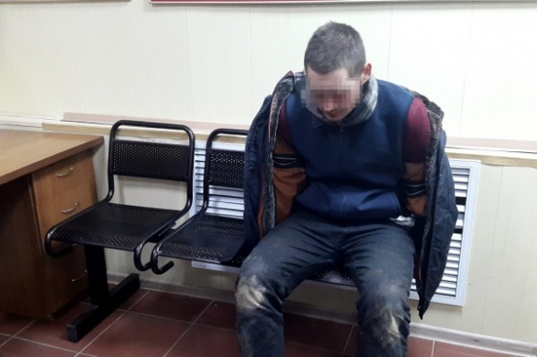 На этой неделе 20-летний парень бросился на майора полиции с ножом На этой неделе 20-летний парень бросился на майора полиции с ножом 