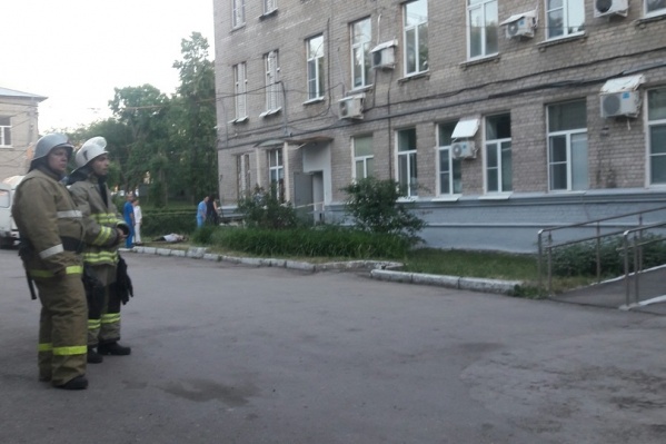 На месте работали пожарные На месте работали пожарные
