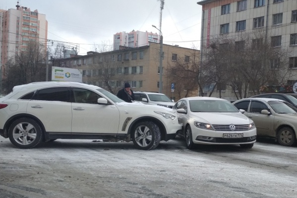 ОСАГО отпустили в свободное плаванье, но дороже оно не стало ОСАГО отпустили в свободное плаванье, но дороже оно не стало