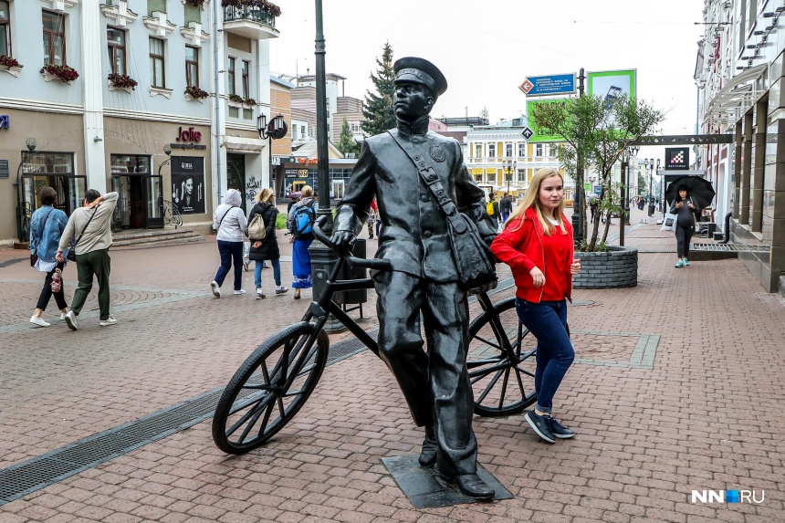 Улица в нижнем как арбат. Нижний Новгород Арбат. Нижегородскому «Арбату» - улице большой Покровской осень. Арбат в Новгороде. Арбат прогулка.