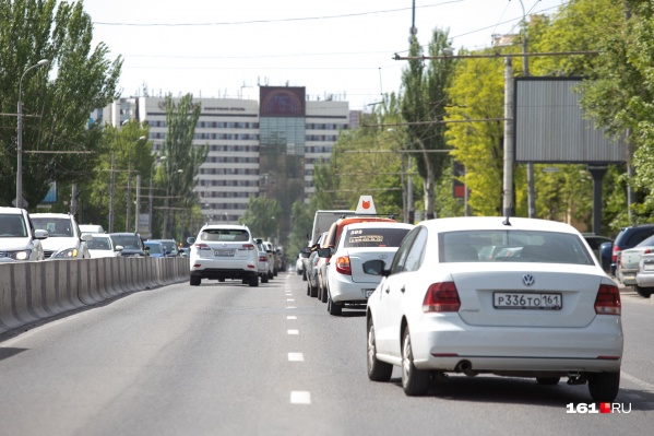 Подрядчика на поставку автомобилей для депутатов Заксобрания выберут в середине августа Подрядчика на поставку автомобилей для депутатов Заксобрания выберут в середине августа