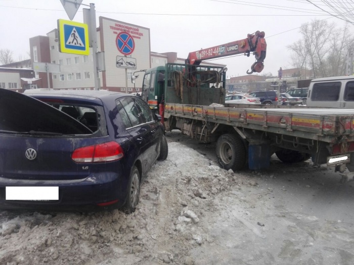 Авария случилась на улице Станционной Авария случилась на улице Станционной