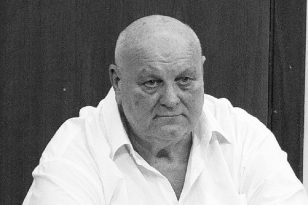 Скорая приехала прямо во время игры Скорая приехала прямо во время игры