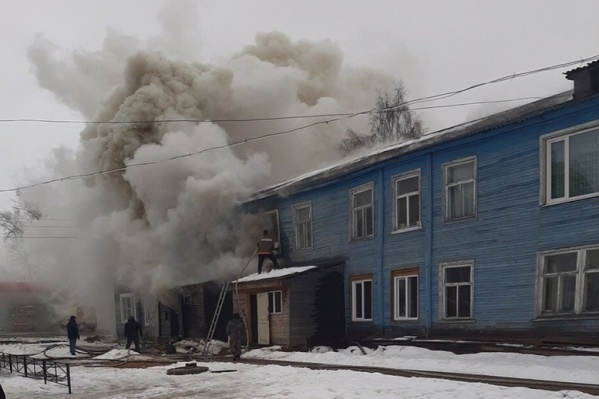 В сгоревшем наполовину доме проживали около 30 человек В сгоревшем наполовину доме проживали около 30 человек
