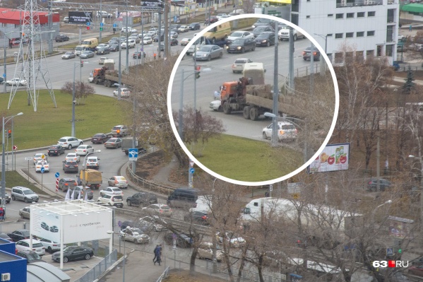 ДТП стало причиной пробки в районе кольца ДТП стало причиной пробки в районе кольца