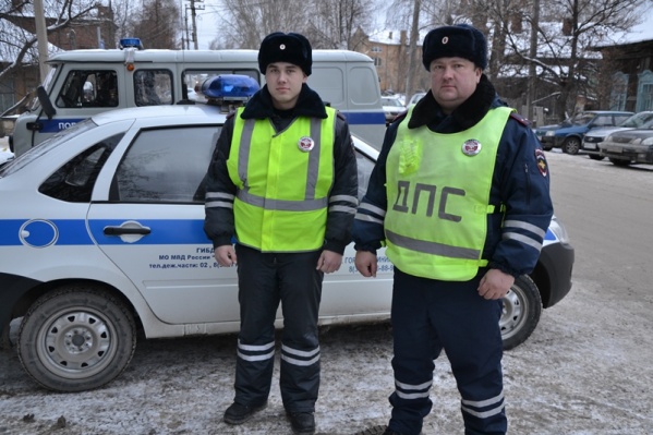 Полицейские увидели дым, когда объезжали частный сектор Полицейские увидели дым, когда объезжали частный сектор