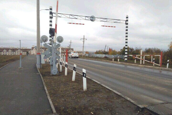 Этот переезд связывает Крутые Ключи и «Кошелев-парк»<br> Этот переезд связывает Крутые Ключи и «Кошелев-парк»<br>