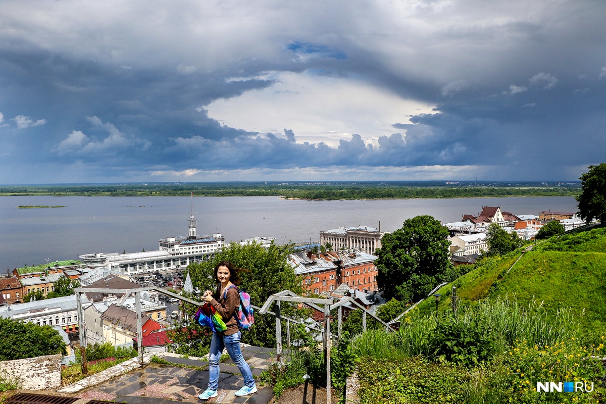 Работа на лето нижний новгород. Нижний Новгород лето. Нижний Новгород летом. Nizhny Novgorod летом. Пасмурный Нижний Новгород.