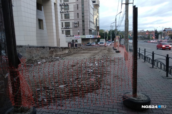 Всё, что осталось на месте павильонов Всё, что осталось на месте павильонов