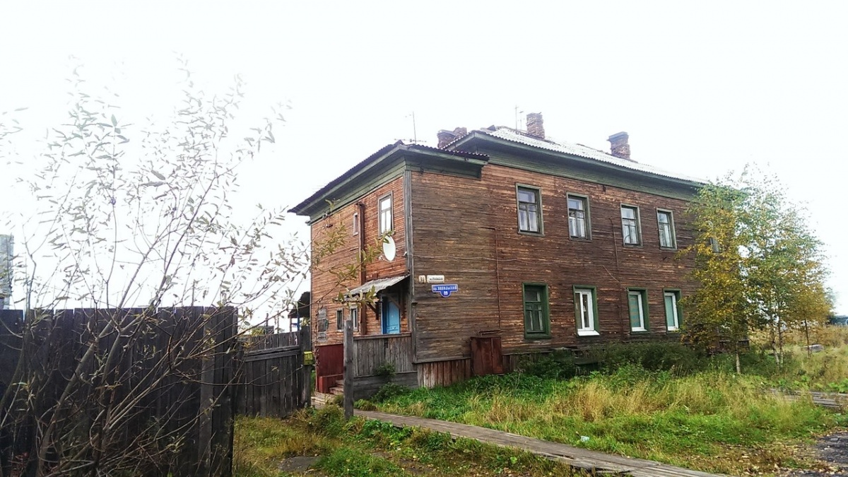 Нужно ли сохранять старинные деревянные здания в Архангельске, подобные особняку Шмидта?