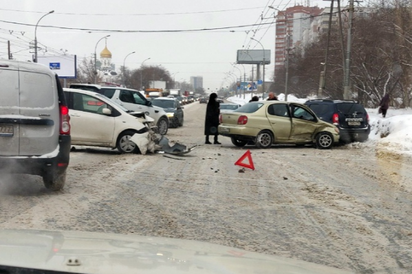 Авария произошла около 10 часов утра Авария произошла около 10 часов утра